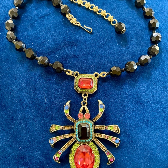 Not so Its’y Spider Beaded Necklace Faux Beads - Picture 3 of 7